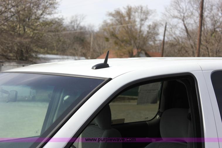 image for item J2276 2007 Chevrolet Uplander Cargo van