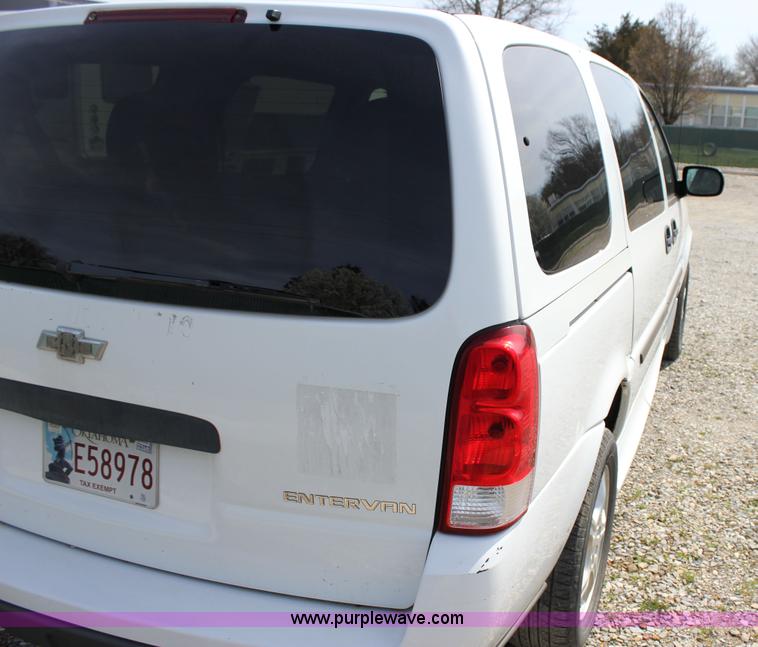 image for item J2277 2008 Chevrolet Uplander Cargo van