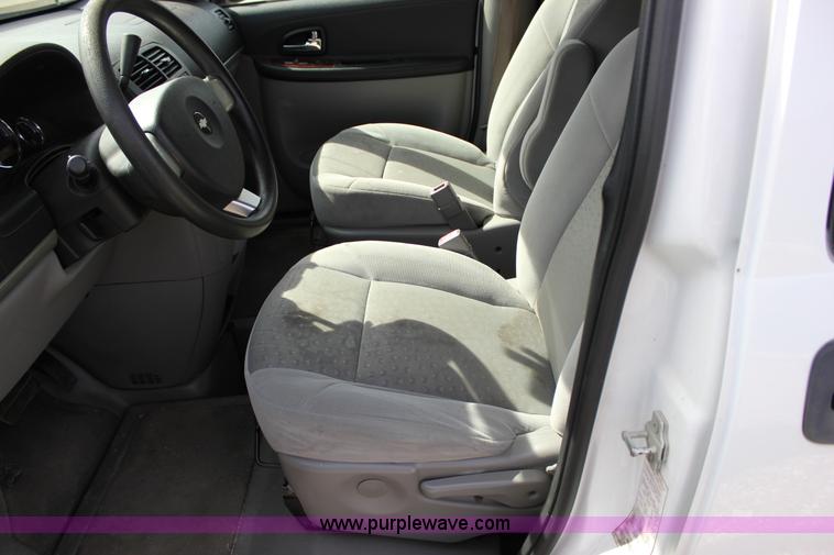 image for item J2277 2008 Chevrolet Uplander Cargo van