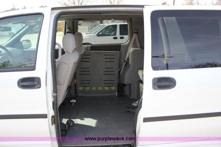 image for item J2277 2008 Chevrolet Uplander Cargo van