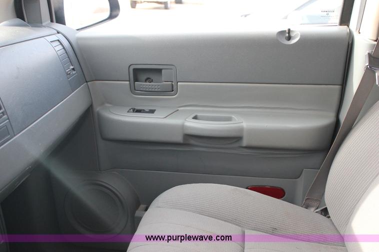 image for item J2329 2005 Dodge Durango ST SUV