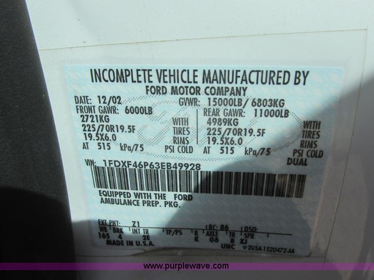 image for item J6690 2003 Ford F450 Super Duty ambulance
