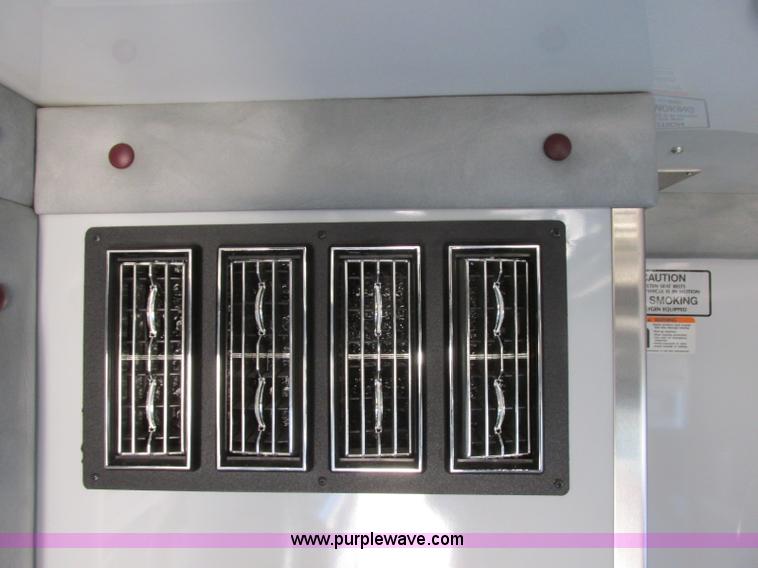 image for item J6690 2003 Ford F450 Super Duty ambulance