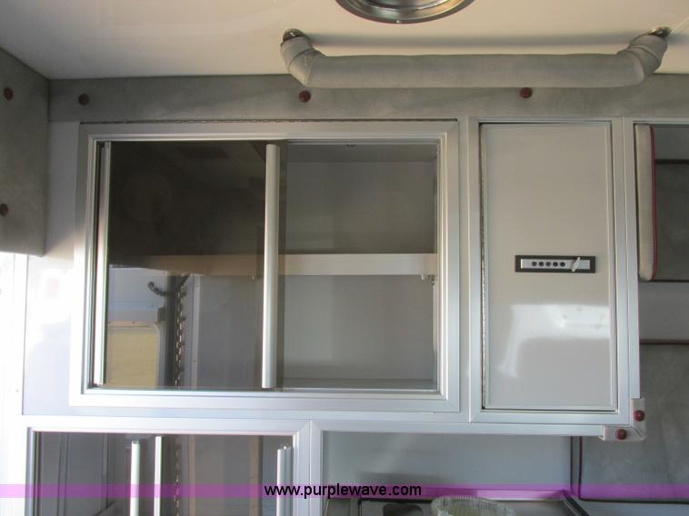 image for item J6690 2003 Ford F450 Super Duty ambulance