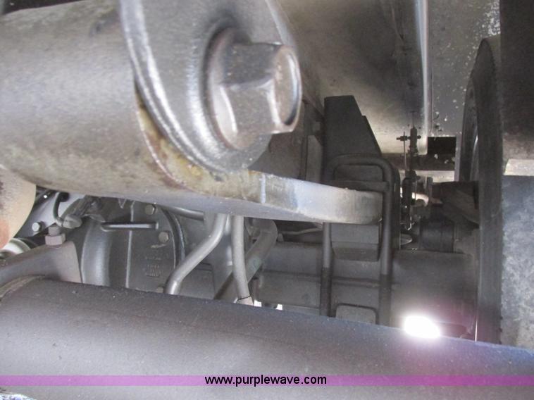 image for item J6690 2003 Ford F450 Super Duty ambulance