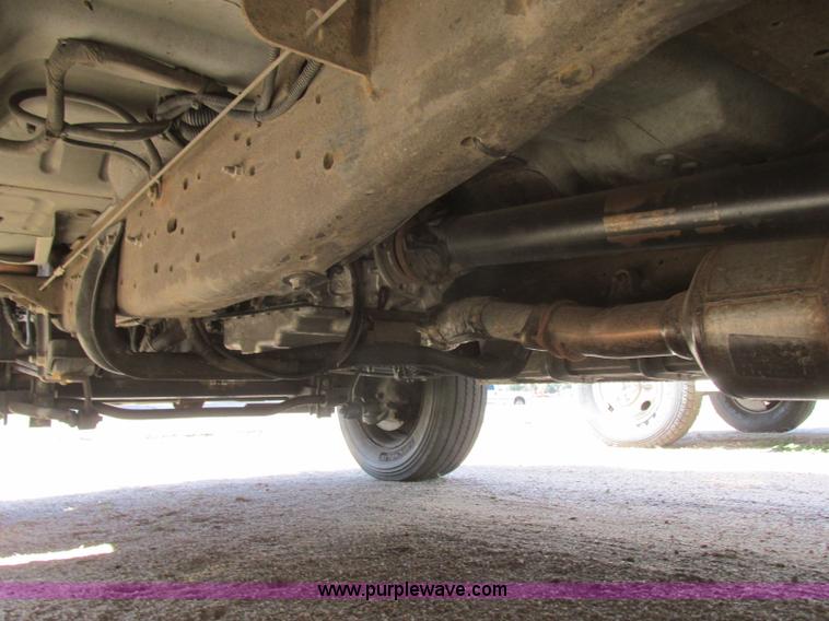 image for item J6690 2003 Ford F450 Super Duty ambulance