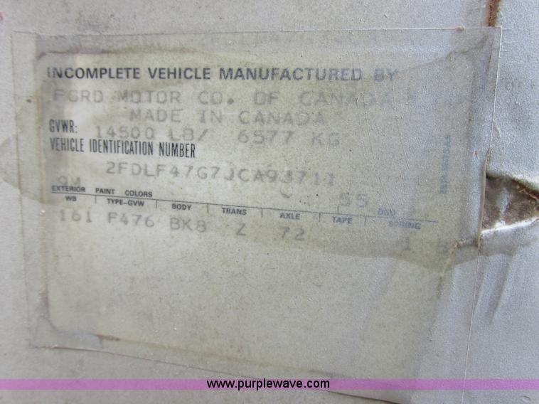 image for item K2026 1988 Ford F450 Super Duty flatbed truck