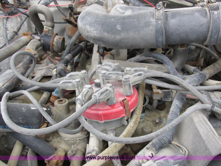 image for item K2026 1988 Ford F450 Super Duty flatbed truck