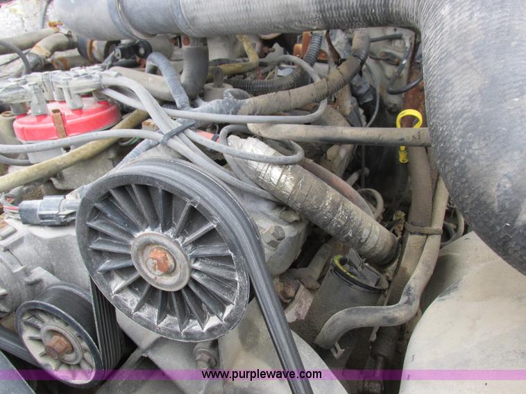 image for item K2026 1988 Ford F450 Super Duty flatbed truck