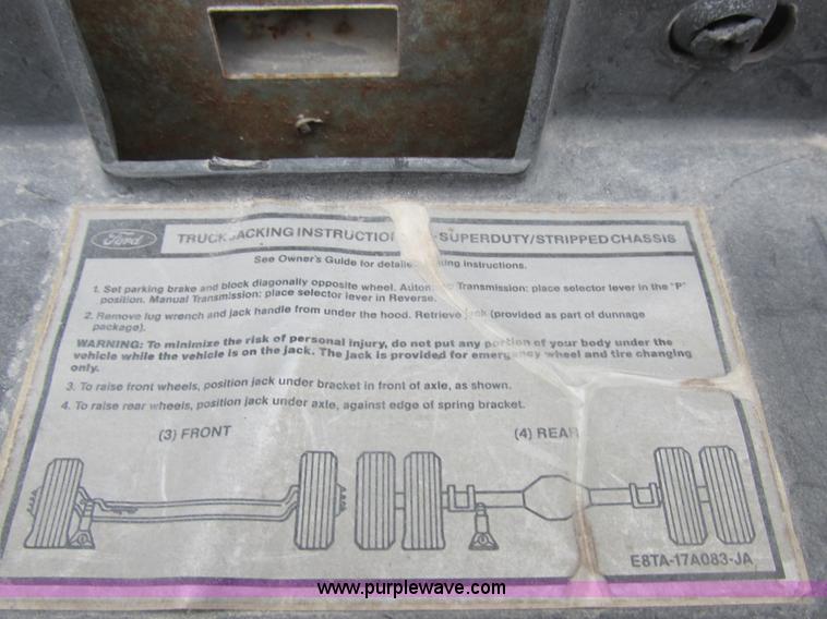 image for item K2026 1988 Ford F450 Super Duty flatbed truck