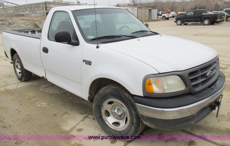 image for item K2067 2001 Ford F150 XLT pickup truck