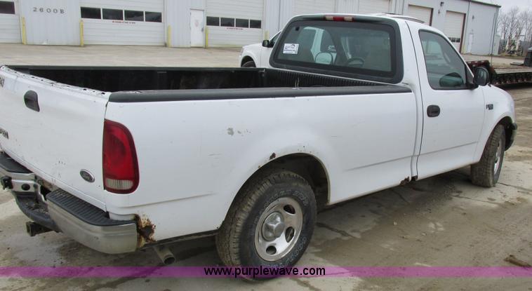 image for item K2067 2001 Ford F150 XLT pickup truck