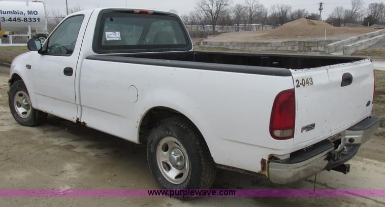 image for item K2067 2001 Ford F150 XLT pickup truck