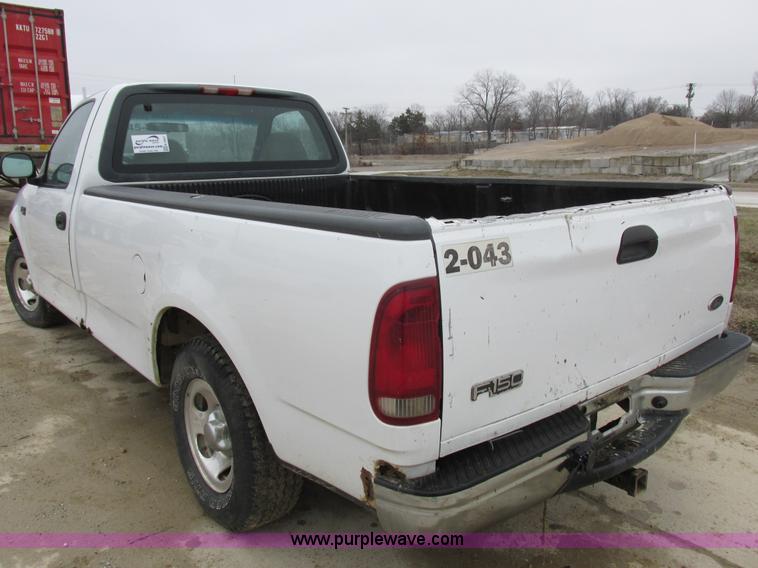 image for item K2067 2001 Ford F150 XLT pickup truck