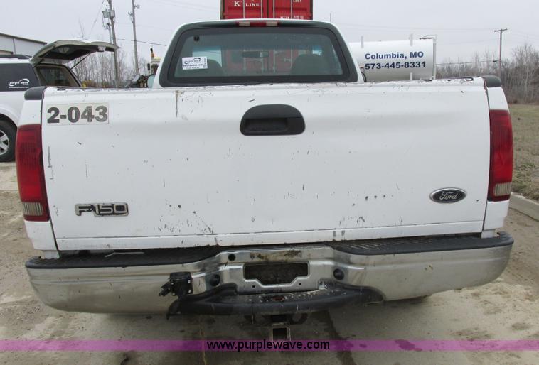 image for item K2067 2001 Ford F150 XLT pickup truck