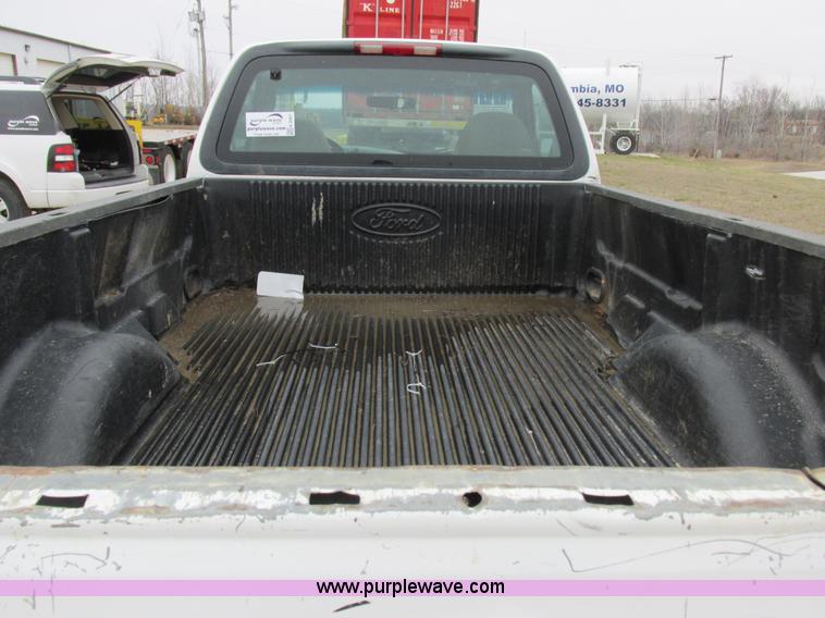 image for item K2067 2001 Ford F150 XLT pickup truck