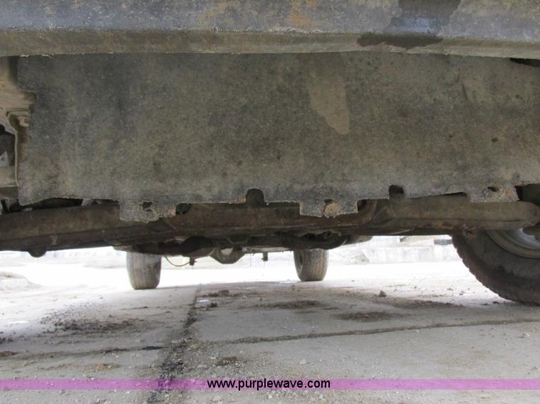 image for item K2067 2001 Ford F150 XLT pickup truck