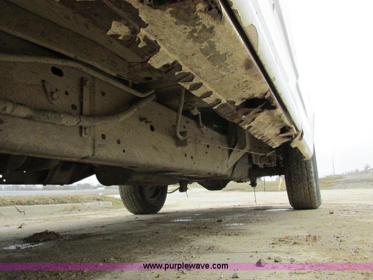 image for item K2067 2001 Ford F150 XLT pickup truck