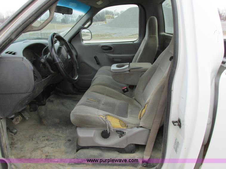 image for item K2067 2001 Ford F150 XLT pickup truck
