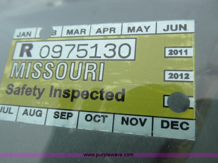 image for item K2067 2001 Ford F150 XLT pickup truck