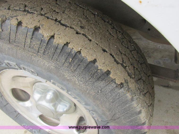 image for item K2067 2001 Ford F150 XLT pickup truck