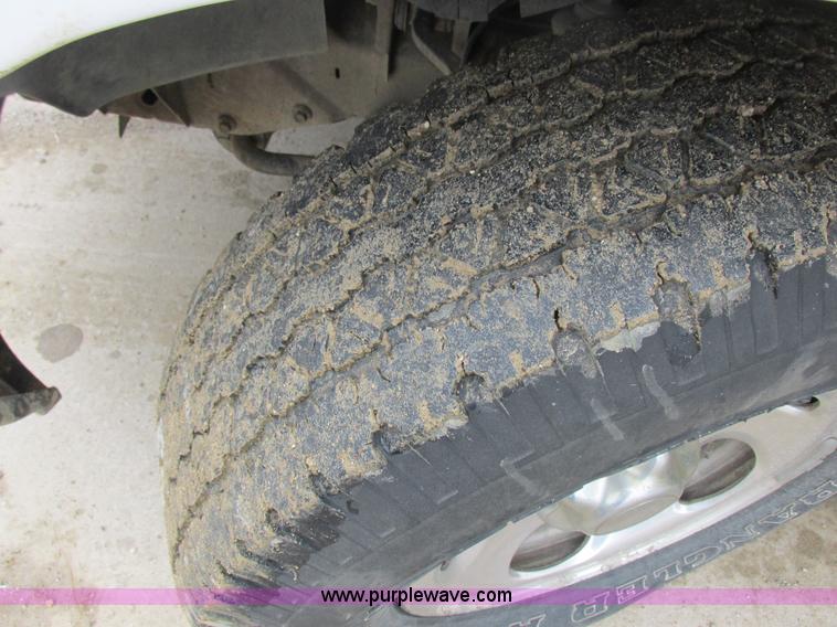 image for item K2067 2001 Ford F150 XLT pickup truck