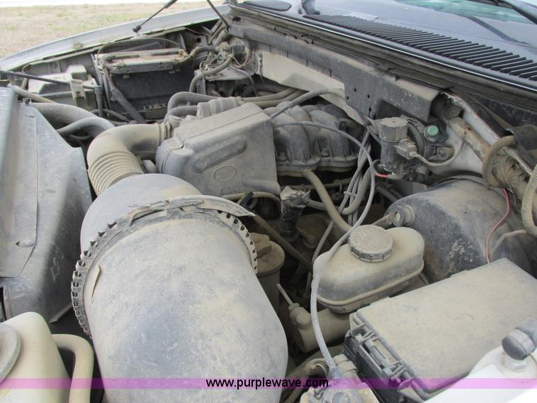 image for item K2067 2001 Ford F150 XLT pickup truck