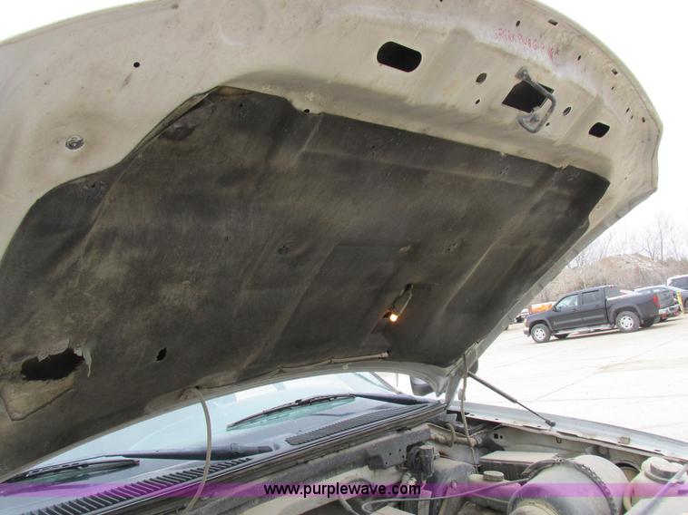 image for item K2067 2001 Ford F150 XLT pickup truck