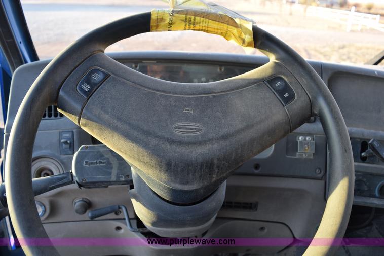 image for item K2401 2002 Sterling L9500 semi truck