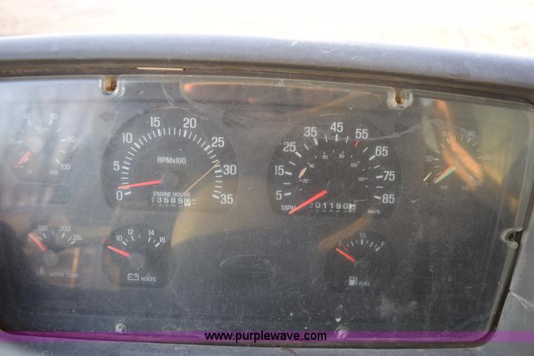 image for item K2401 2002 Sterling L9500 semi truck