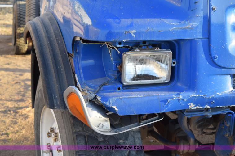 image for item K2401 2002 Sterling L9500 semi truck