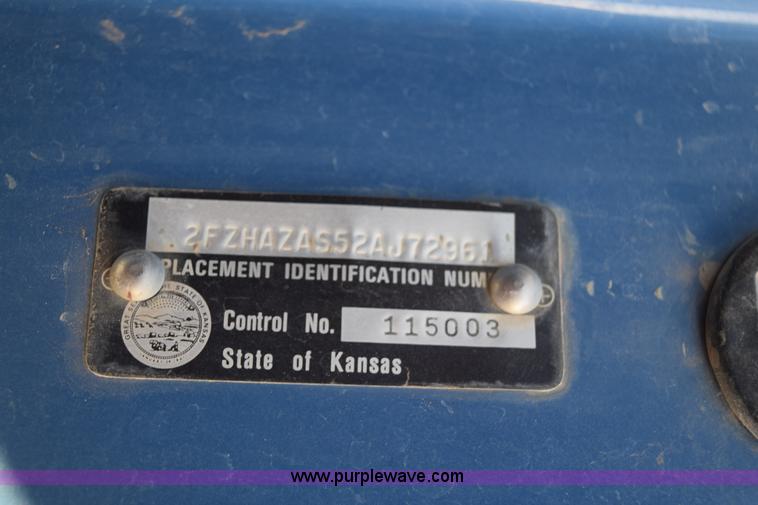 image for item K2401 2002 Sterling L9500 semi truck