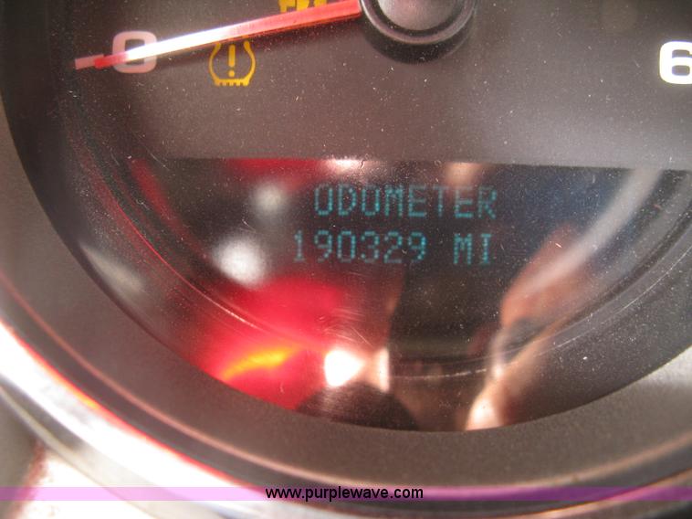 image for item K2985 2007 Chevrolet Silverado 2500 LS est. cab pickup truck