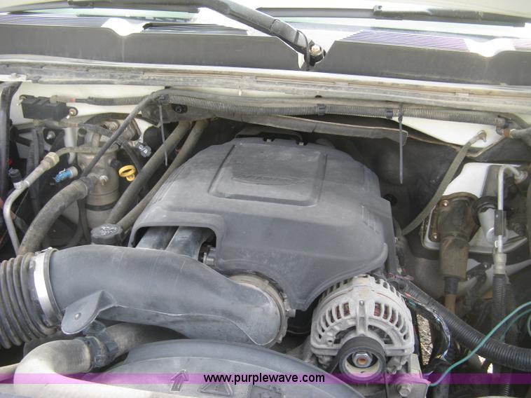 image for item K2985 2007 Chevrolet Silverado 2500 LS est. cab pickup truck