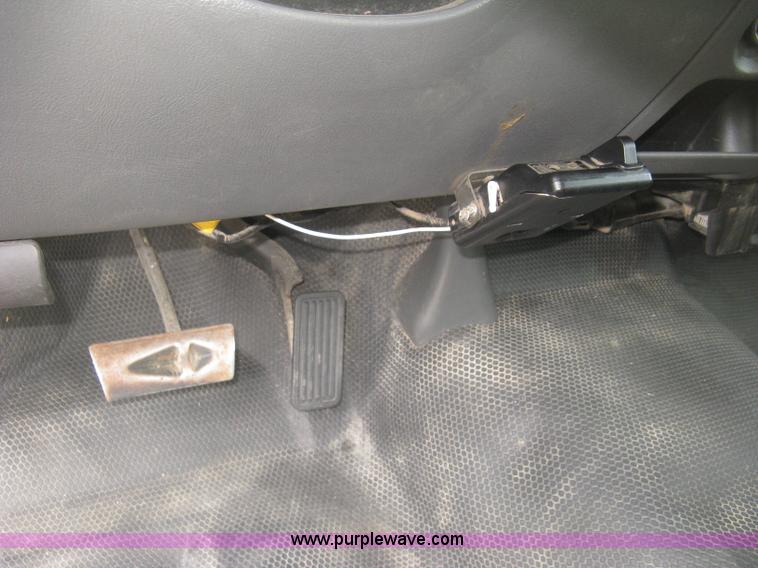 image for item K2986 2003 Chevrolet Silverado 2500 HD pickup truck