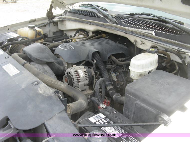 image for item K2986 2003 Chevrolet Silverado 2500 HD pickup truck