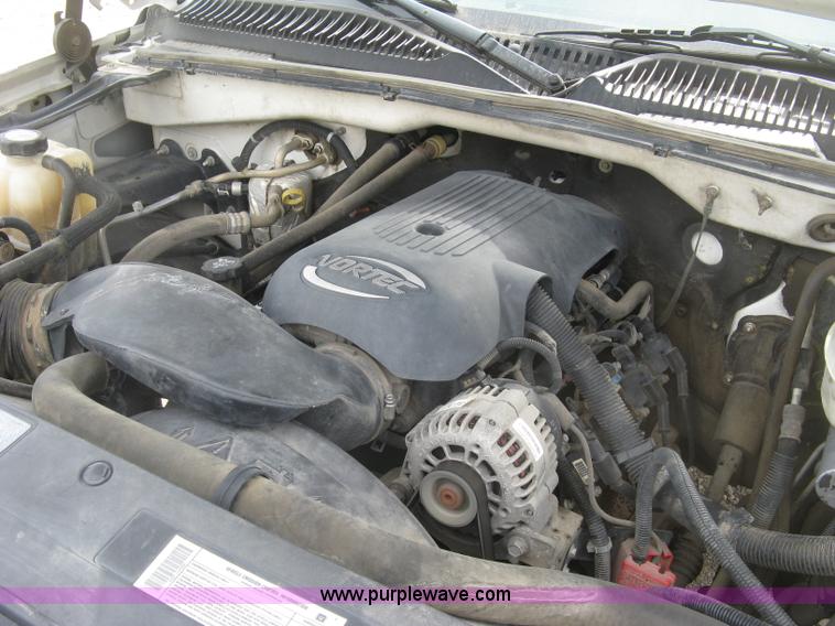 image for item K2986 2003 Chevrolet Silverado 2500 HD pickup truck