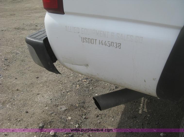 image for item K2986 2003 Chevrolet Silverado 2500 HD pickup truck