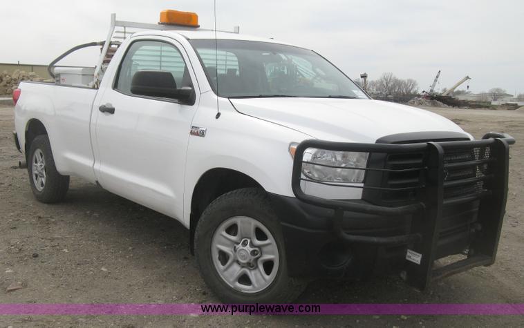 image for item K2987 2010 Toyota Tundra pickup truck