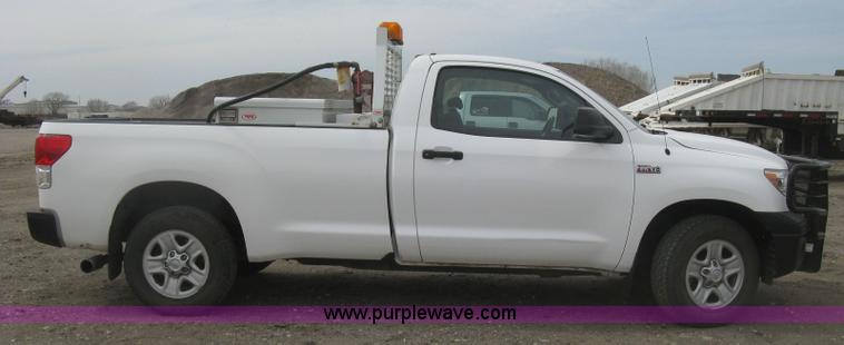image for item K2987 2010 Toyota Tundra pickup truck
