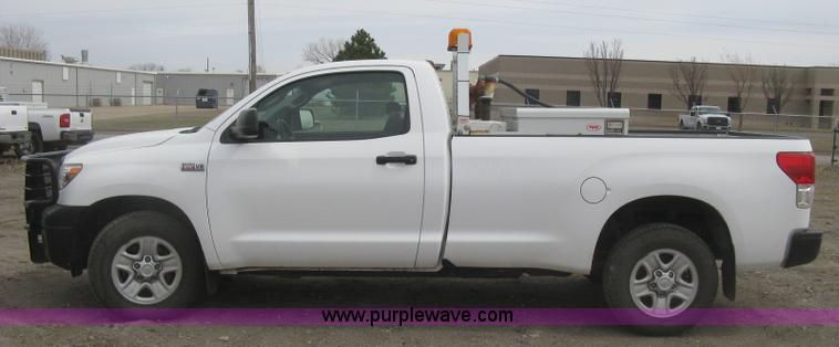 image for item K2987 2010 Toyota Tundra pickup truck