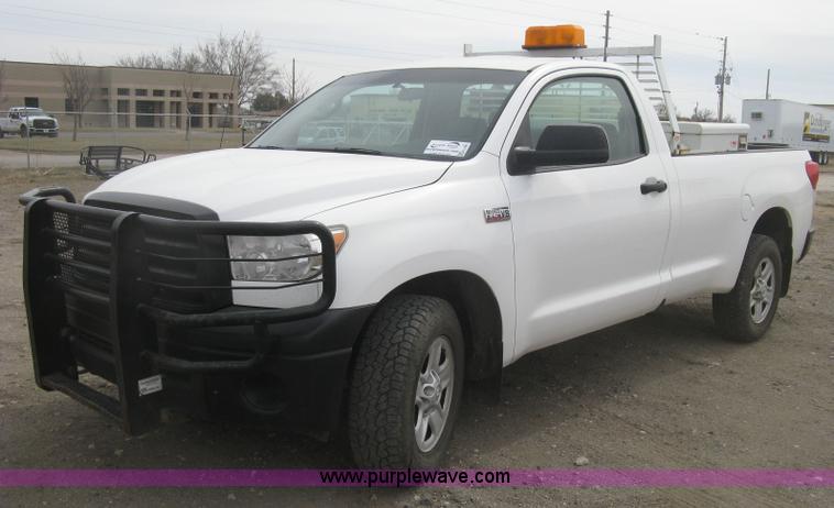 image for item K2987 2010 Toyota Tundra pickup truck