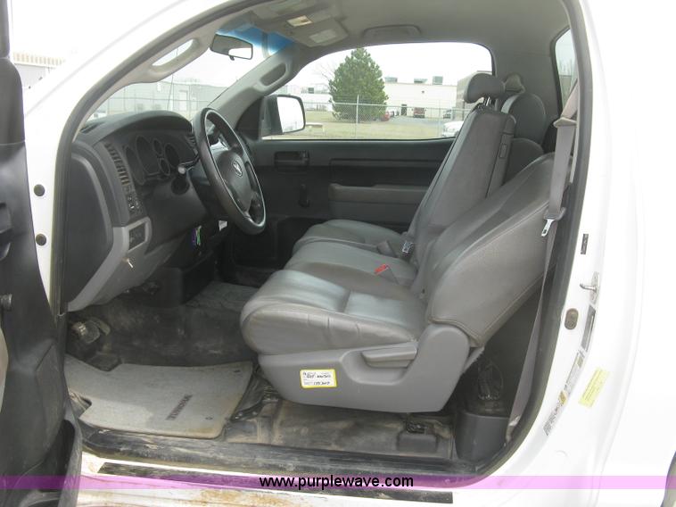 image for item K2987 2010 Toyota Tundra pickup truck