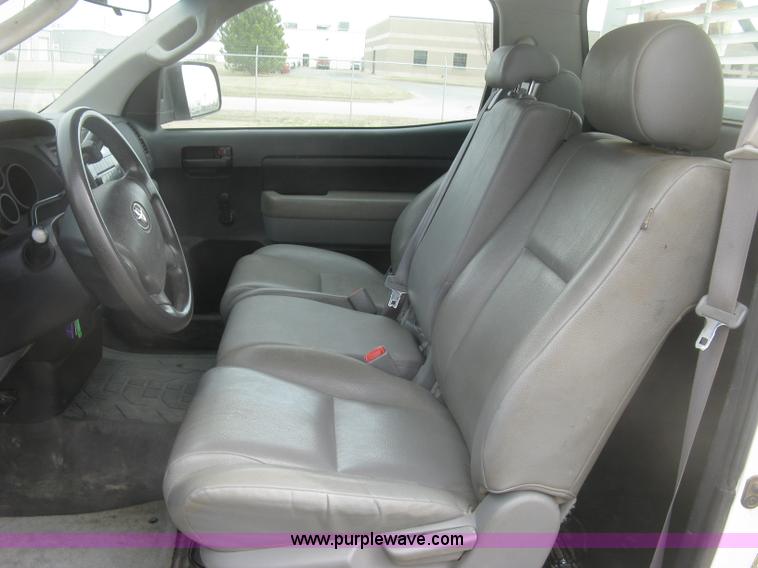 image for item K2987 2010 Toyota Tundra pickup truck