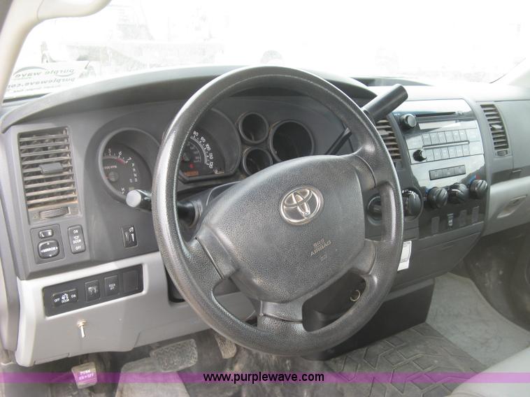 image for item K2987 2010 Toyota Tundra pickup truck