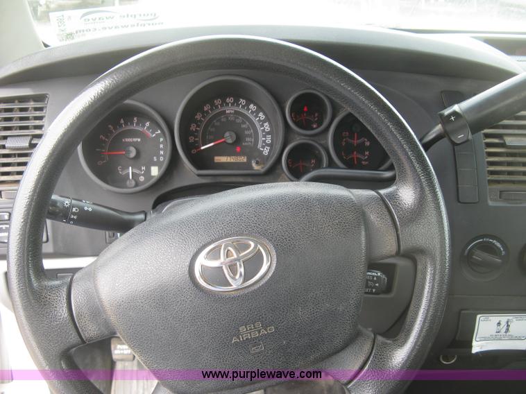image for item K2987 2010 Toyota Tundra pickup truck