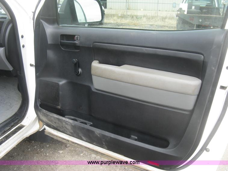 image for item K2987 2010 Toyota Tundra pickup truck