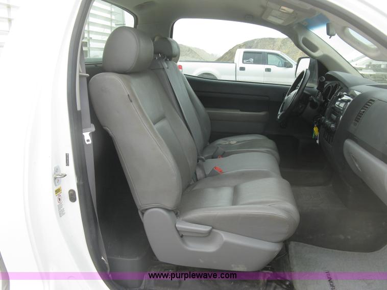 image for item K2987 2010 Toyota Tundra pickup truck