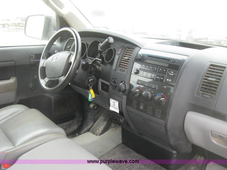 image for item K2987 2010 Toyota Tundra pickup truck
