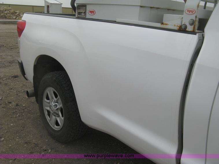 image for item K2987 2010 Toyota Tundra pickup truck